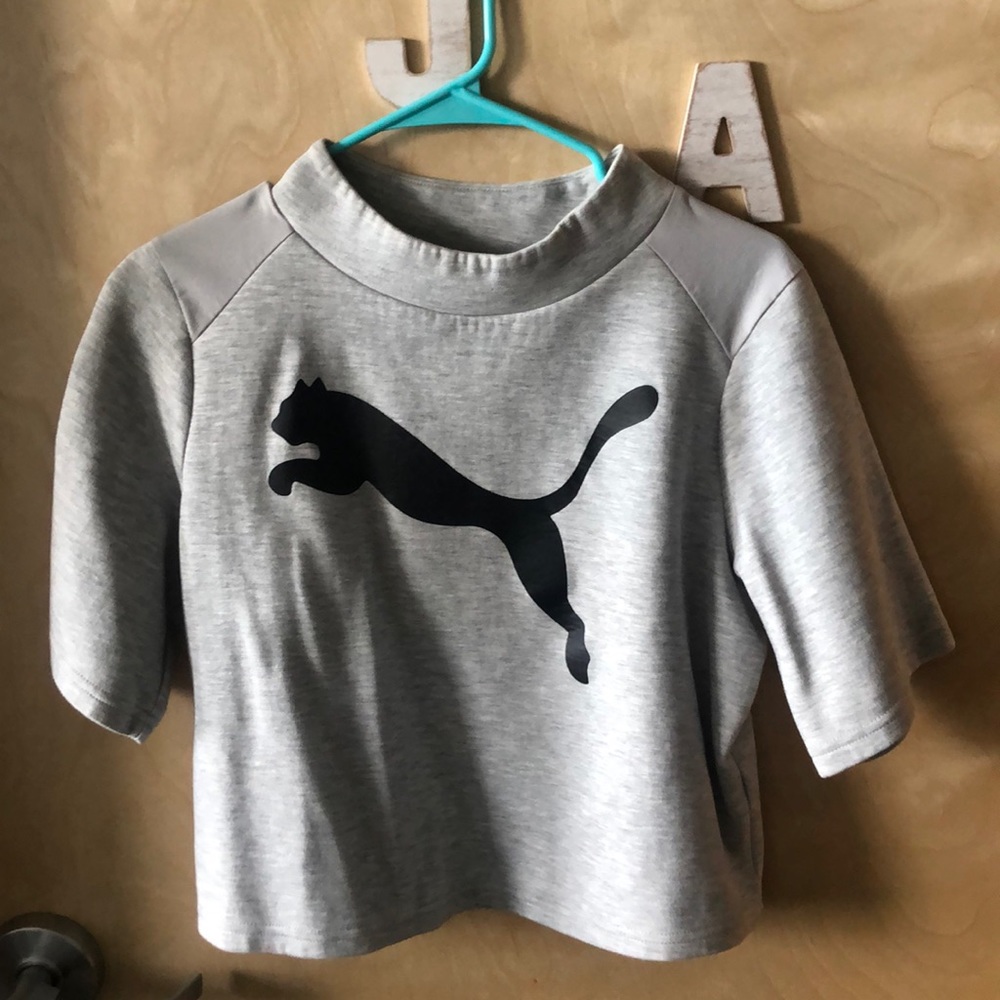 Puma cropped shirt. (Sweatshirt material)